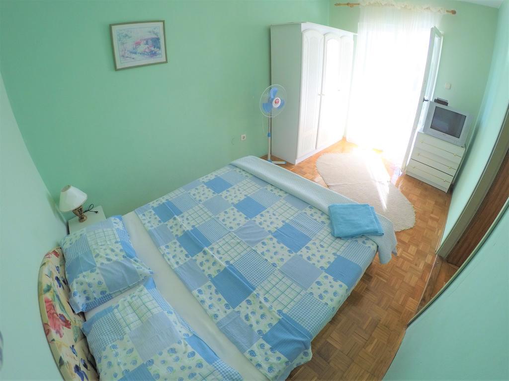 Blue City Apartment'S Repic Biograd Na Moru Esterno foto