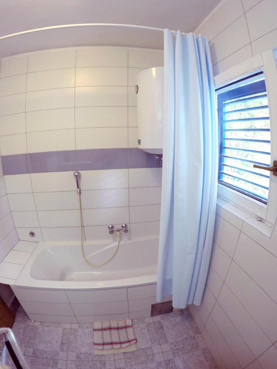 Blue City Apartment'S Repic Biograd Na Moru Esterno foto