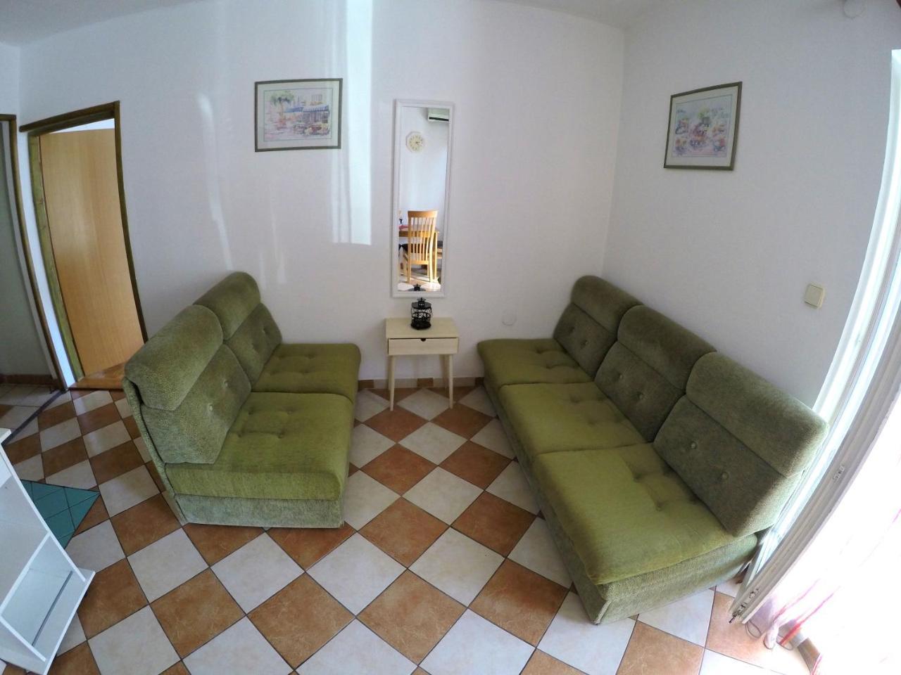 Blue City Apartment'S Repic Biograd Na Moru Esterno foto