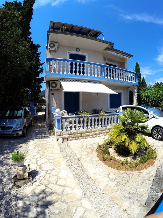 Blue City Apartment'S Repic Biograd Na Moru Esterno foto