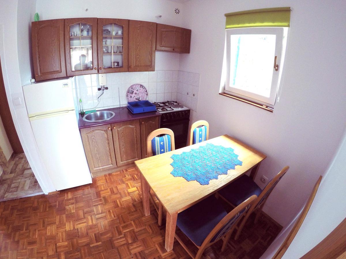 Blue City Apartment'S Repic Biograd Na Moru Esterno foto