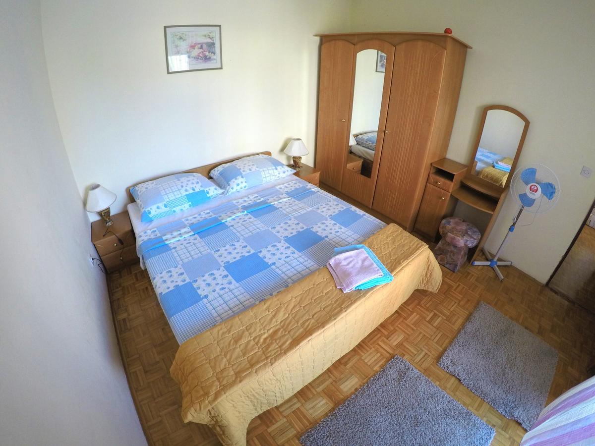 Blue City Apartment'S Repic Biograd Na Moru Esterno foto
