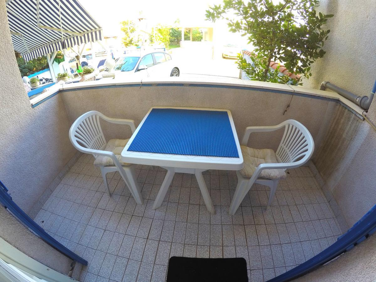 Blue City Apartment'S Repic Biograd Na Moru Esterno foto