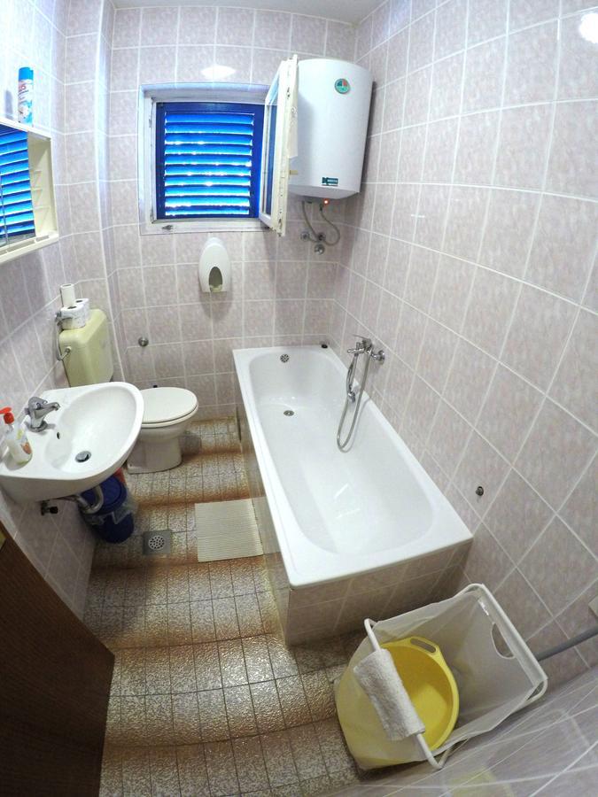 Blue City Apartment'S Repic Biograd Na Moru Esterno foto